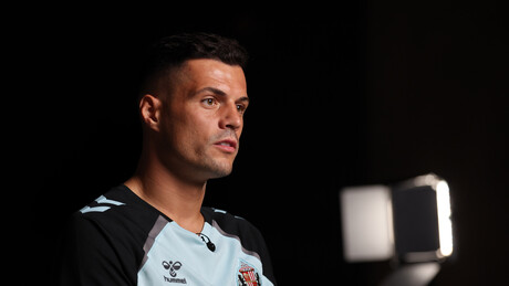 Vratio se na mala vrata, Džaka ponovo u Premijer ligi