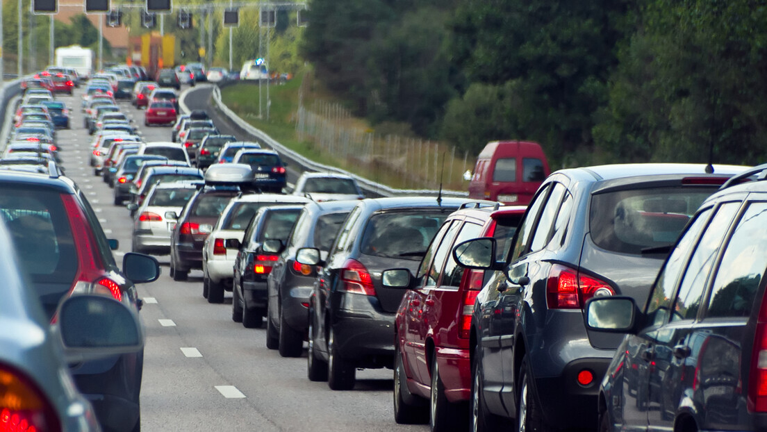Svi bi na odmor: Kolona vozila od 700 kilometara zabeležena na auto-putu u Francuskoj