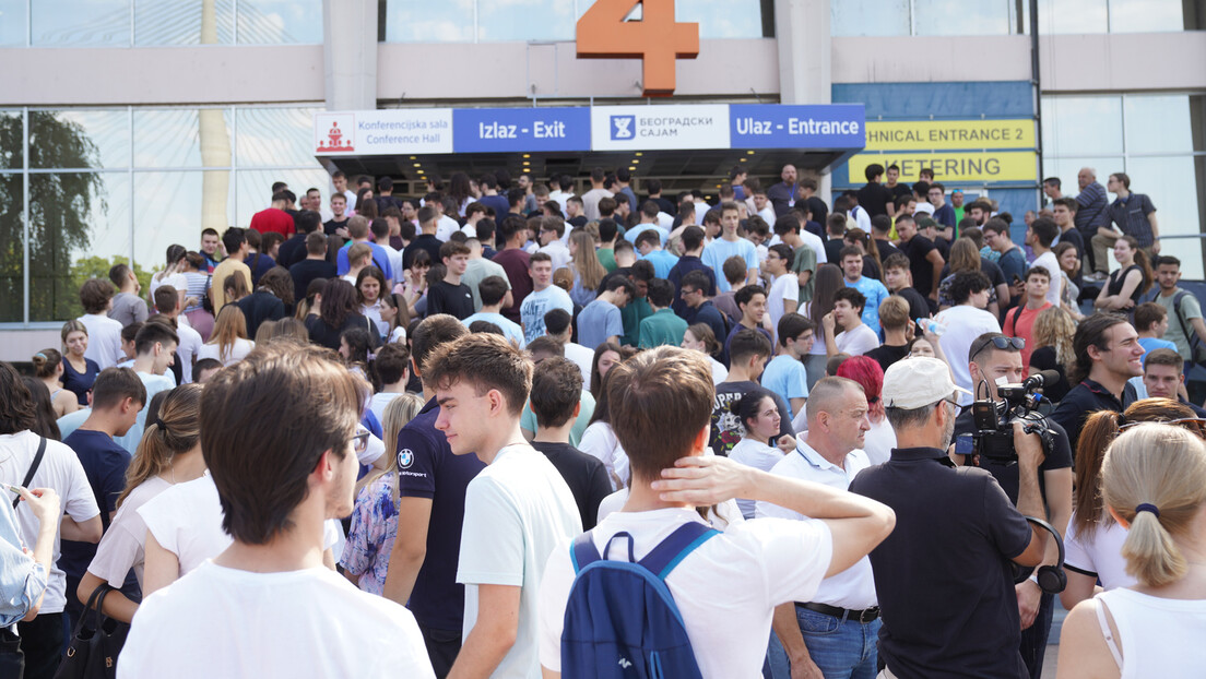 Koliko košta student: Paprene cene školarina i stanova, roditelji podižu kredit