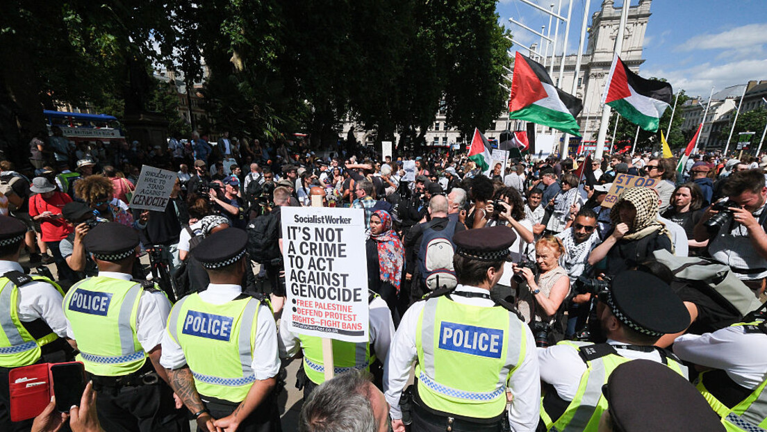 "Palestinska akcija" u Londonu: Uhapšeno više stotina ljudi