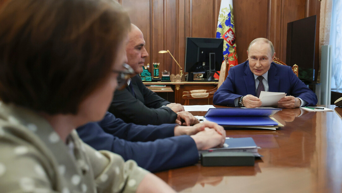 Putin: Pada inflacija u Rusiji