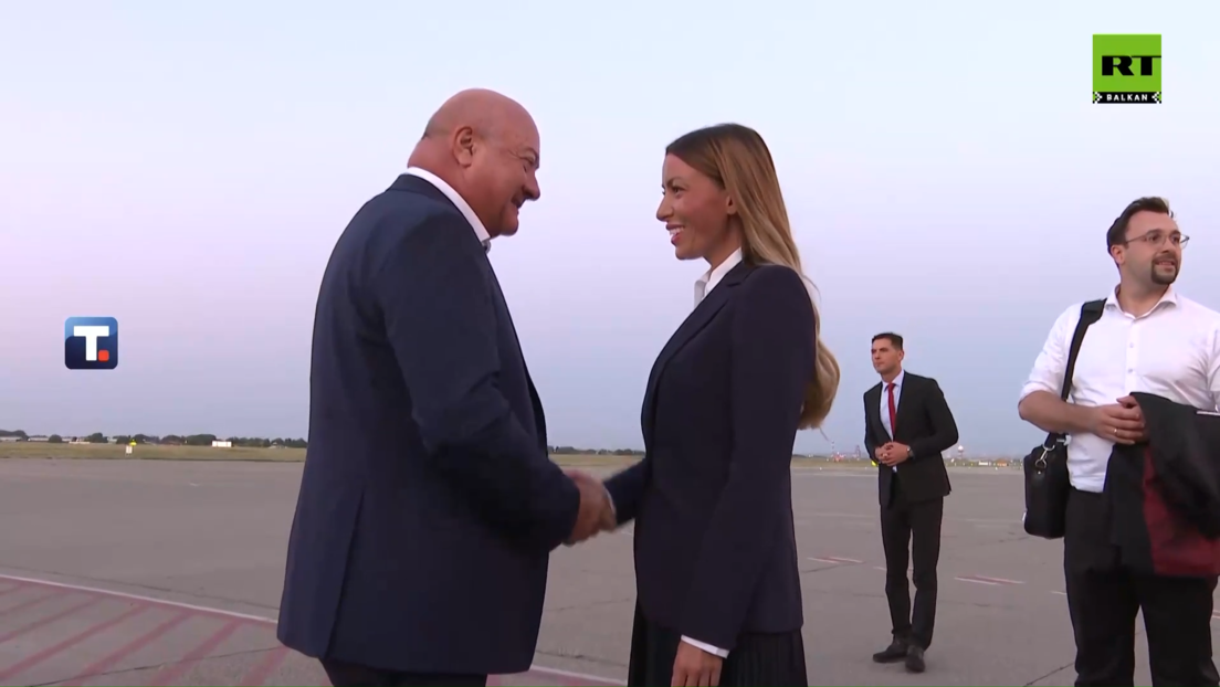 Kancelar Austrije stigao u Srbiju: Dočekala ga Adrijana Mesarović (VIDEO)