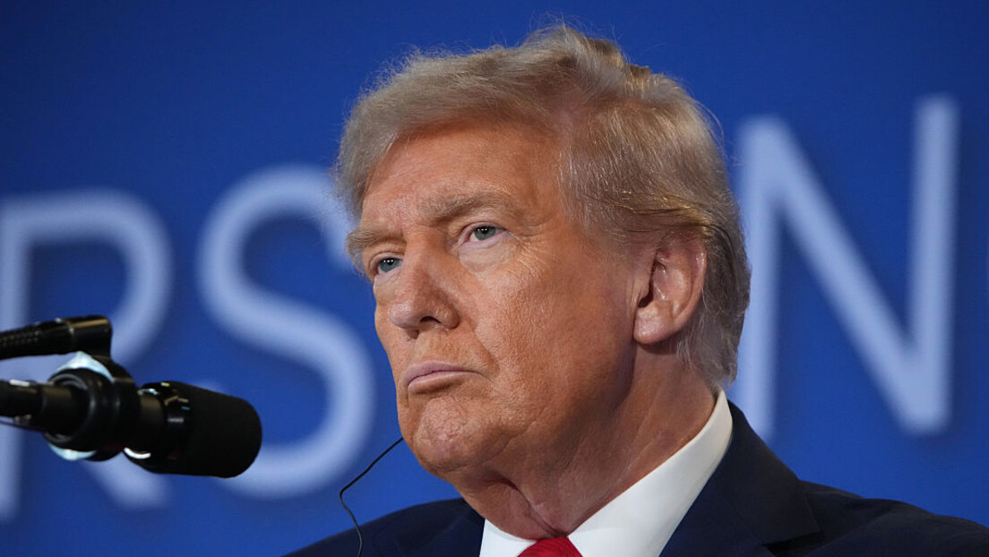 Трамп поручио Зеленском: Украјина мора бити спремна да се одрекне дела територије у корист Русије