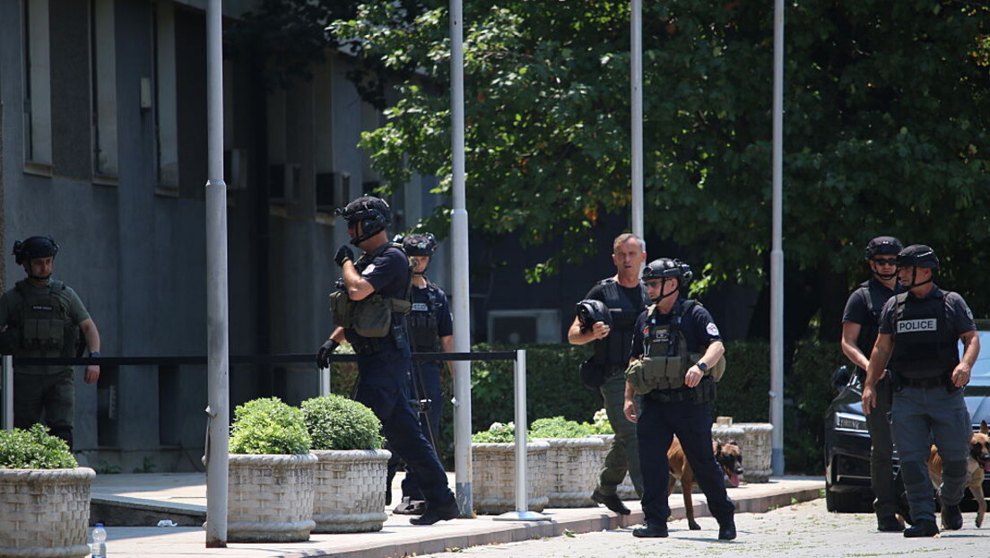 Приштина опет хапси: На Мердару приведен С.С. због наводног ратног злочина