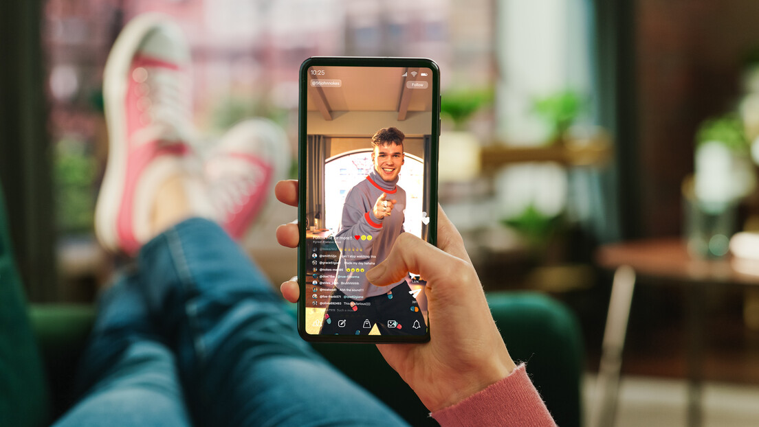 Руски психолог објаснио због чега постајемо зависни од кратких видео снимака на друштвеним мрежама