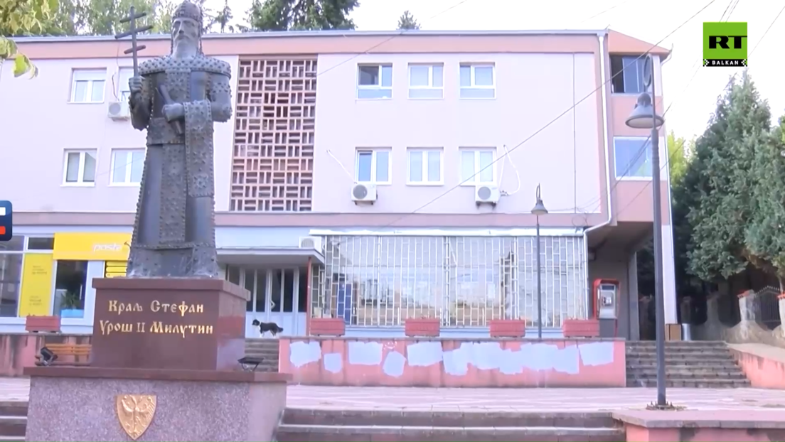 Прекречени мурали посвећени патријарху Павлу и митрополиту Амфилохију на северу КиМ