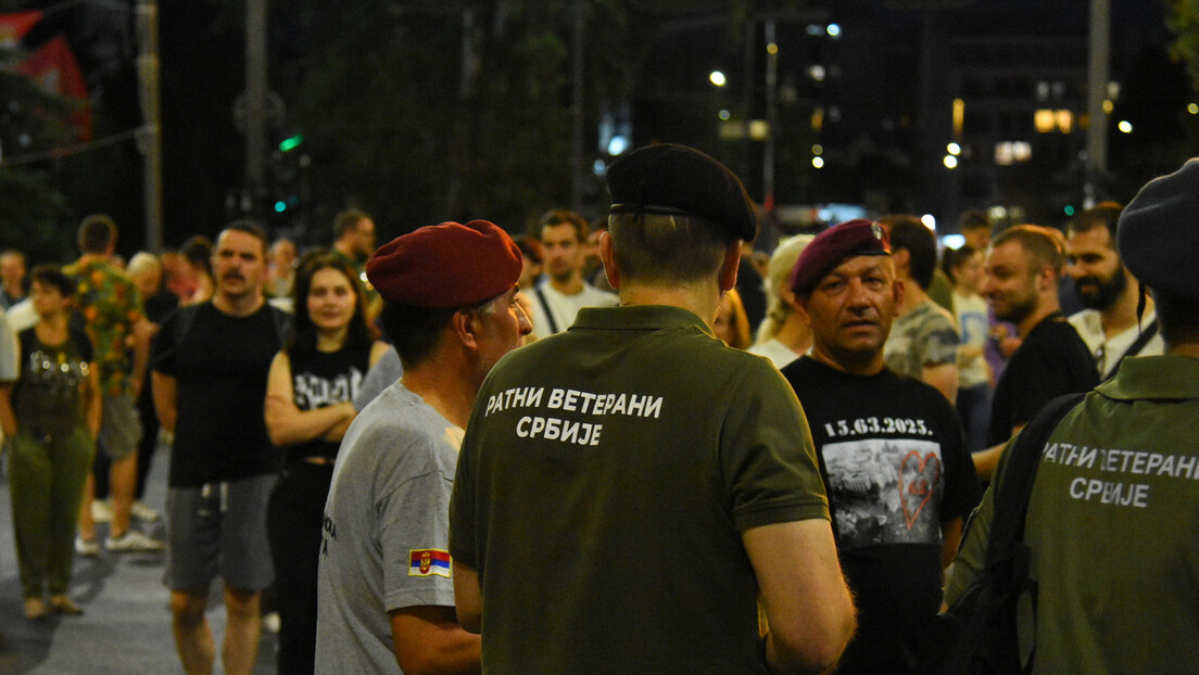 Протести у Сремској Митровици и Нишу, био присутан и део опозиционих политичара