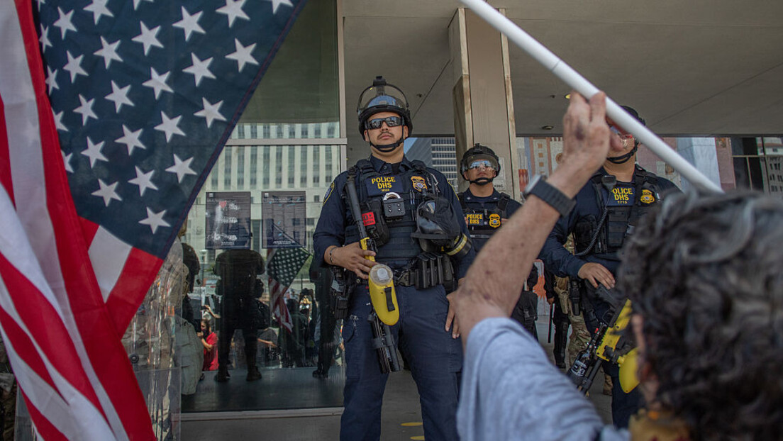 Трамп тражи кривично гоњење Сороша: Због протеста и још много чега