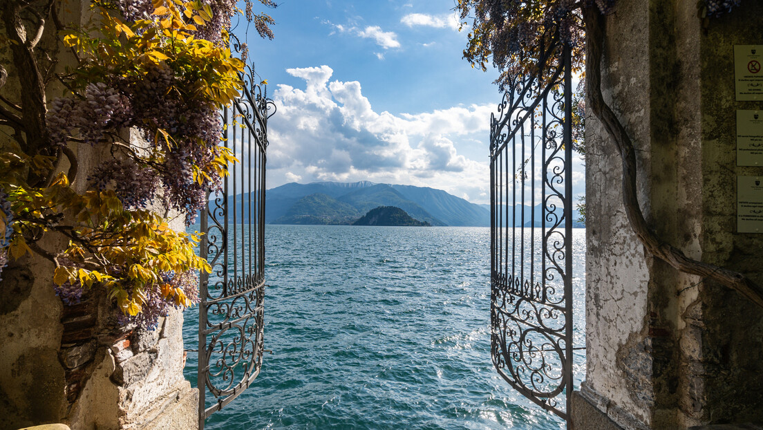 Цена, права ситница: На продају Берлусконијева "бунга бунга" вила на Сардинији