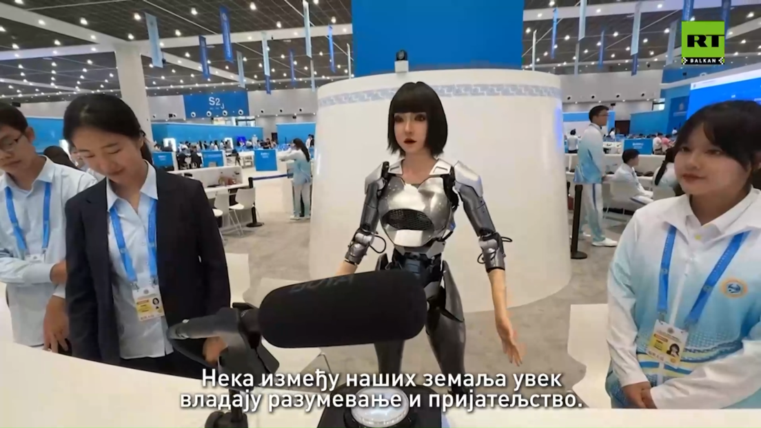 Iz Tjencina s ljubavlju: Kineski robot pozdravio srpski narod (VIDEO)