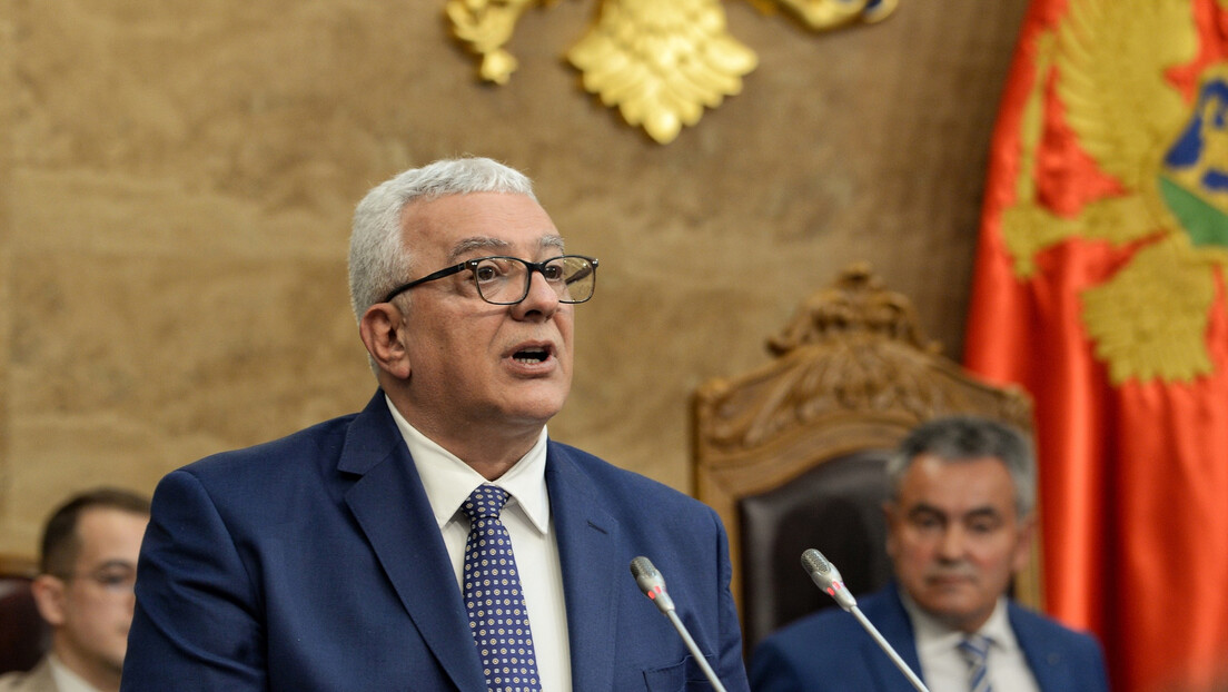 Мандић поводом годишњице смене ДПС-а: Живела слободна и помирена Црна Гора!