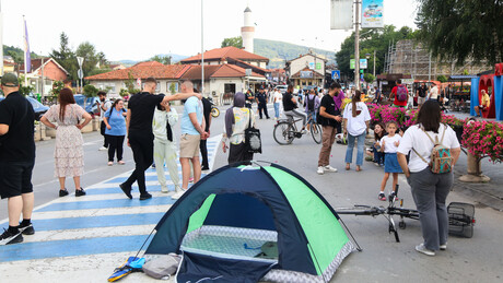 U Novom Pazaru studenti u blokadi i dalje blokiraju kružni tok
