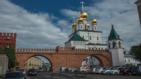 Kremlj u gostima: Čuveni moskovski crveni zid "sakriven" je u srcu Sankt Peterburga