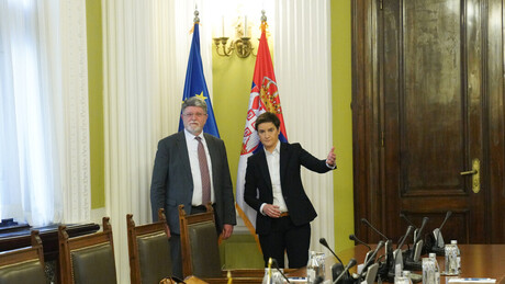 Брнабић писала Мецоли због Пицуле: Слика са аутоматским оружјем подрива кредибилитет ЕП