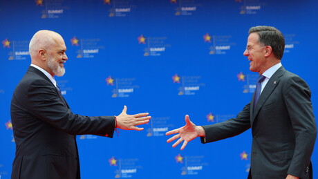 НАТО из Албаније и са КиМ циља Русију: Ваздухопловна база, поморска инфраструктура, нови ауто-пут