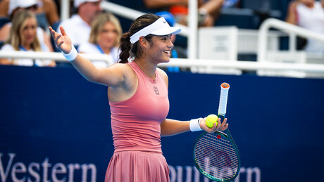 "Hoćeš da izbacim bebu sa tribina?" Radukanu šokirala sudiju, i publika reagovala (VIDEO)