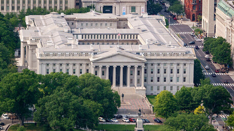 У сусрет састанку на Аљасци: САД замрзле санкције Русији