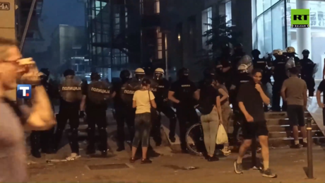 Protesti u više gradova u Srbiji: Incident u Novom Sadu, napeto u Beogradu
