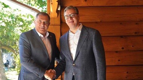 Вучић са Додиком: Теме Србија, Република Српска и заштита националних интереса (ФОТО)