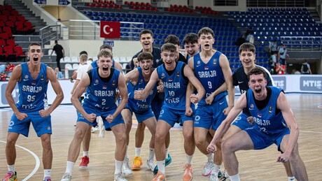 Srbija je u finalu Evropskog prvenstva, "orlići" pregazili Sloveniju