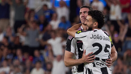 Navijači ga teraju, a Vlahović nastavlja da postiže golove – pogodio i Samardžić