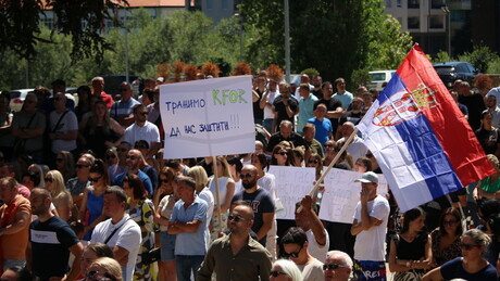 Гаранције Запада "мачку о реп": Због барикада под истрагом 50 Срба – потерница и против Ракића