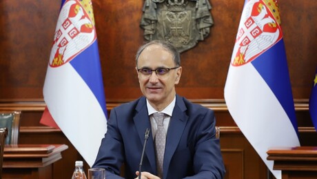 Мацут: Подржавам позив Вучића, дијалог неопходан ради смиривања тензија у друштву