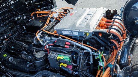 Pad potražnje za e-vozilima: "Porše" odustao od planova za proizvodnju sopstvenih baterija