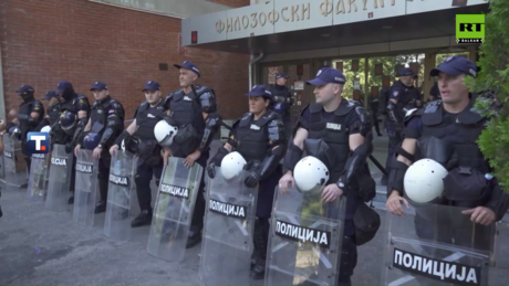 Protest kod Filozofskog u NS – dekan nudi dijalog, studenti mu dali dva sata da ispuni zahteve