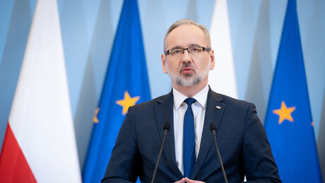 Bivši poljski ministar zdravlja dobio batine zbog kovid politike