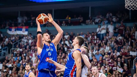 "Орлови" дозволили драму па славили, Летонија осетила моћ Јокића