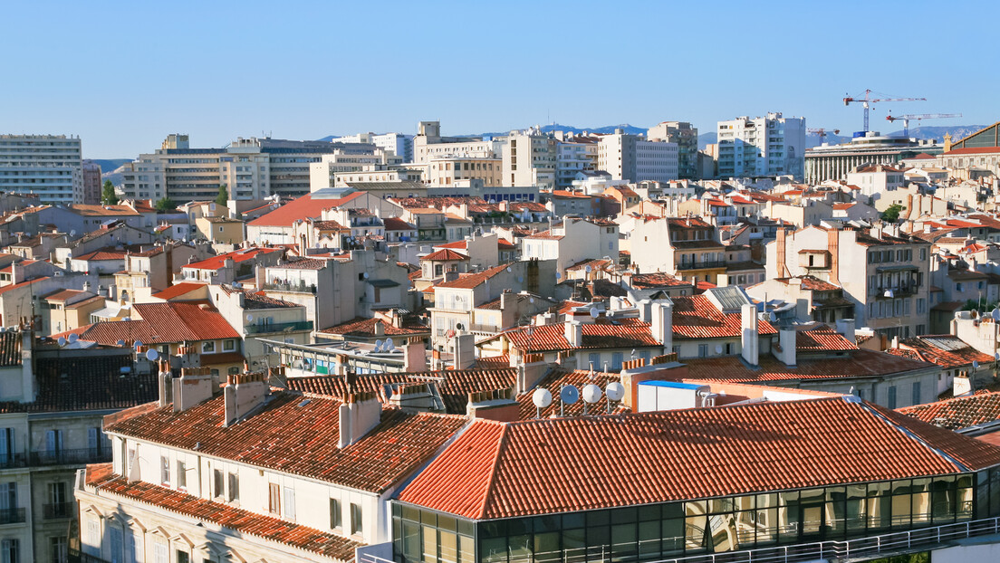 Uz povike "Alahu akbar" nožem napao goste i osoblje: Šta se desilo u hotelu u centru Marselja