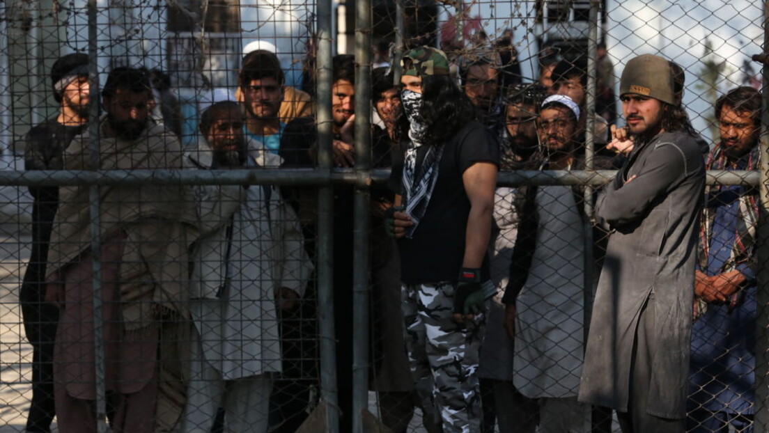 Британија скрива цену скандала, а открила поверљиве податке 19.000 људи