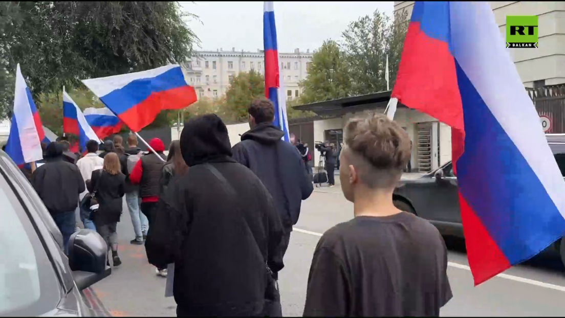 Protest ispred ambasade Japana u Moskvi: Protiv falsifikovanja istorije (VIDEO)