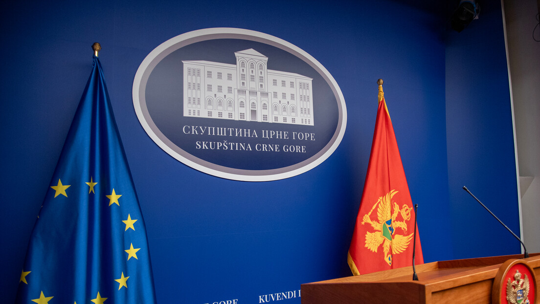 Uz pomoć izvršitelja: Crnogorski ministri i poslanici dobili plate