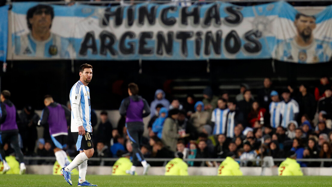 Ekvador, Kolumbija i Paragvaj na Mundijalu, Mesi se golovima oprostio od argentinske publike