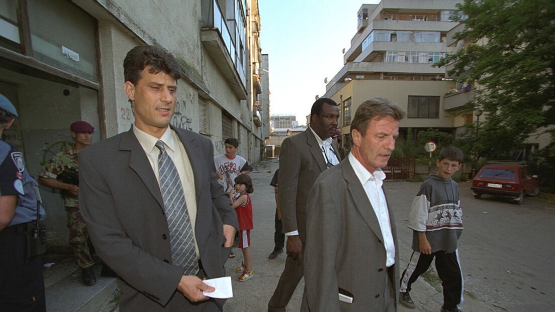 Ко је на списку Тачијевих сведока: Вокер са овога, а Олбрајтова са онога света