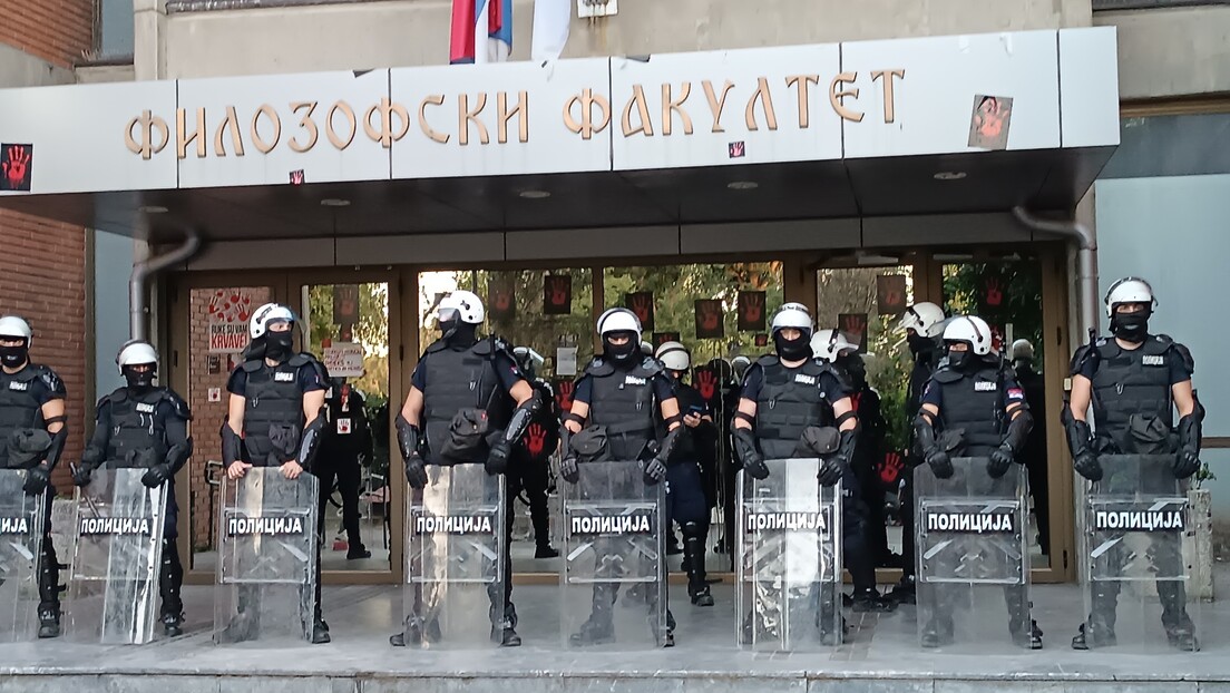 Na Filozofskom fakultetu u Novom Sadu od sutra ispitni rok: Policija izlazi iz zgrade