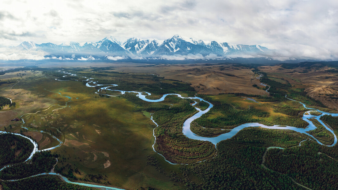 Crno na belo: Zašto je Rusija ubedljivo najbogatija zemlja na svetu (FOTO)