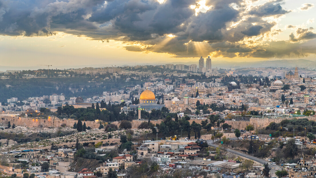 Pucnjava u Jerusalimu: Šestoro ubijeno, a 22 povređeno u napadu na autobus