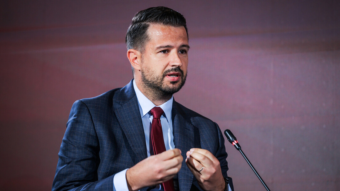 Требало му скоро 24 сата да се огласи: Милатовић осудио скандирање на утакмици којој је присуствовао