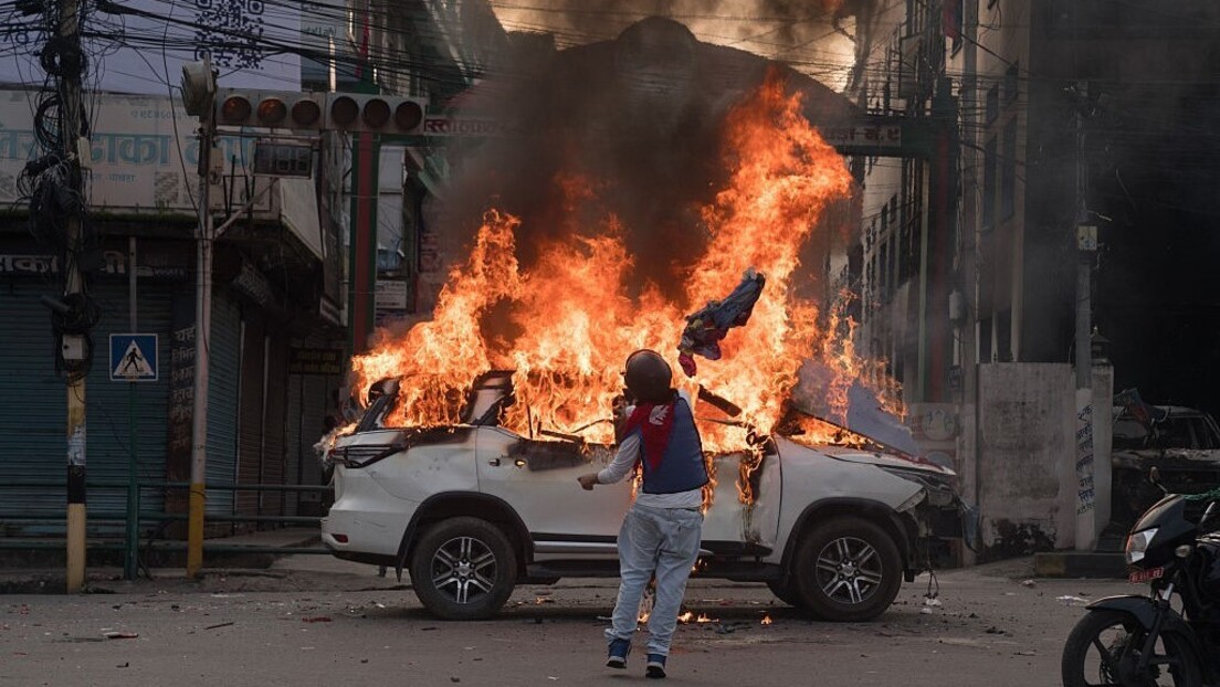 Непал и геополитички рукопис побуне младих: Да ли САД и дубока држава стоје иза немира?