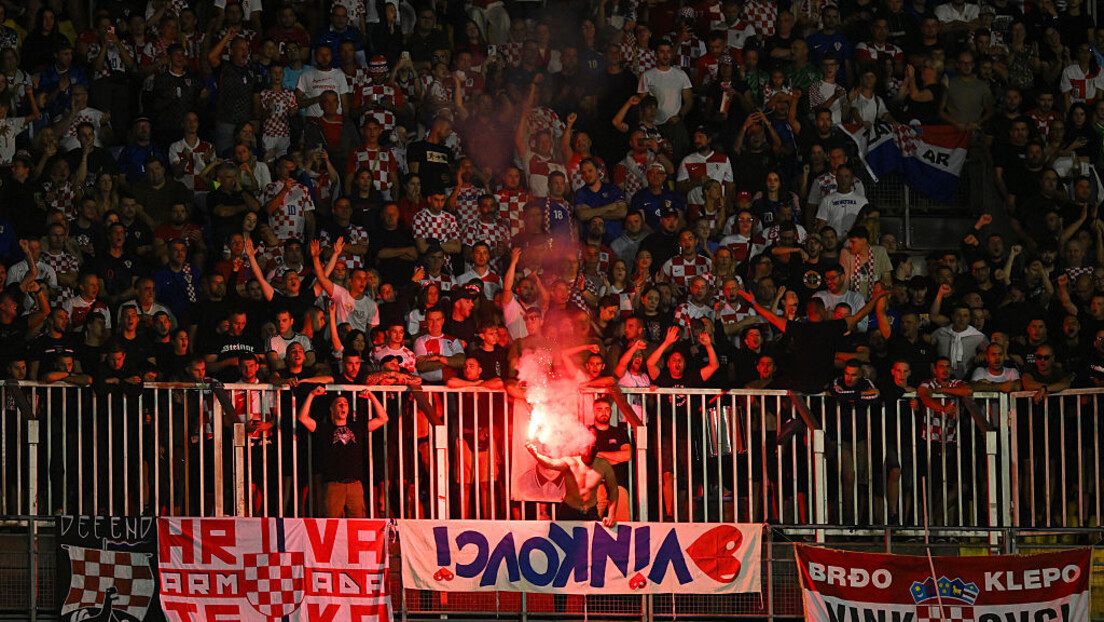 Šef tajne službe Crne Gore sa bratom i sinom bio na utakmici i slušao skandiranje "Ubij Srbina"