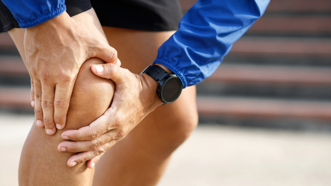 Kolena vam krckaju? Evo šta to znači i kada treba da tražite pomoć lekara