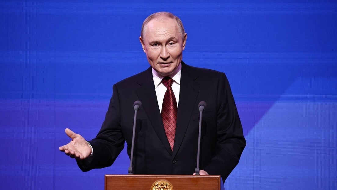 Putin čestitao praznik i otkrio zašto je Moskva na prvoj liniji fronta