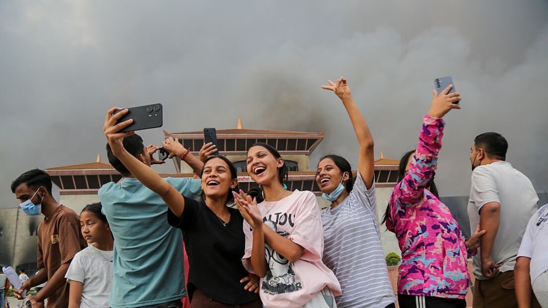 "Diskord revolucija": Ko je organizovao proteste u Nepalu?