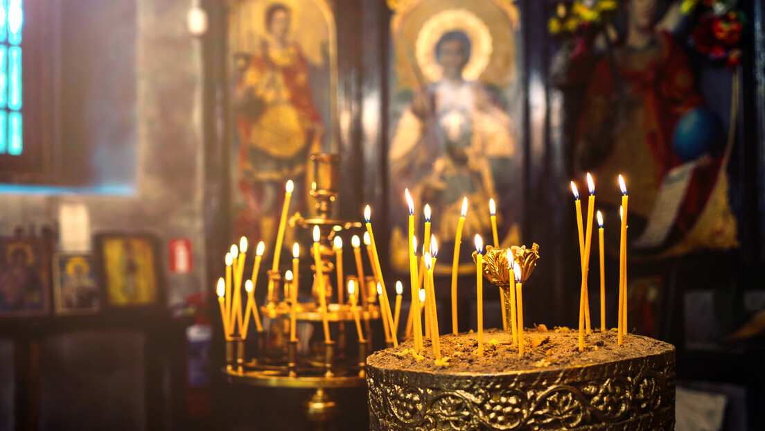 Расколници заузели цркву УПЦ: Поломили ограду и обили браве (ВИДЕО)