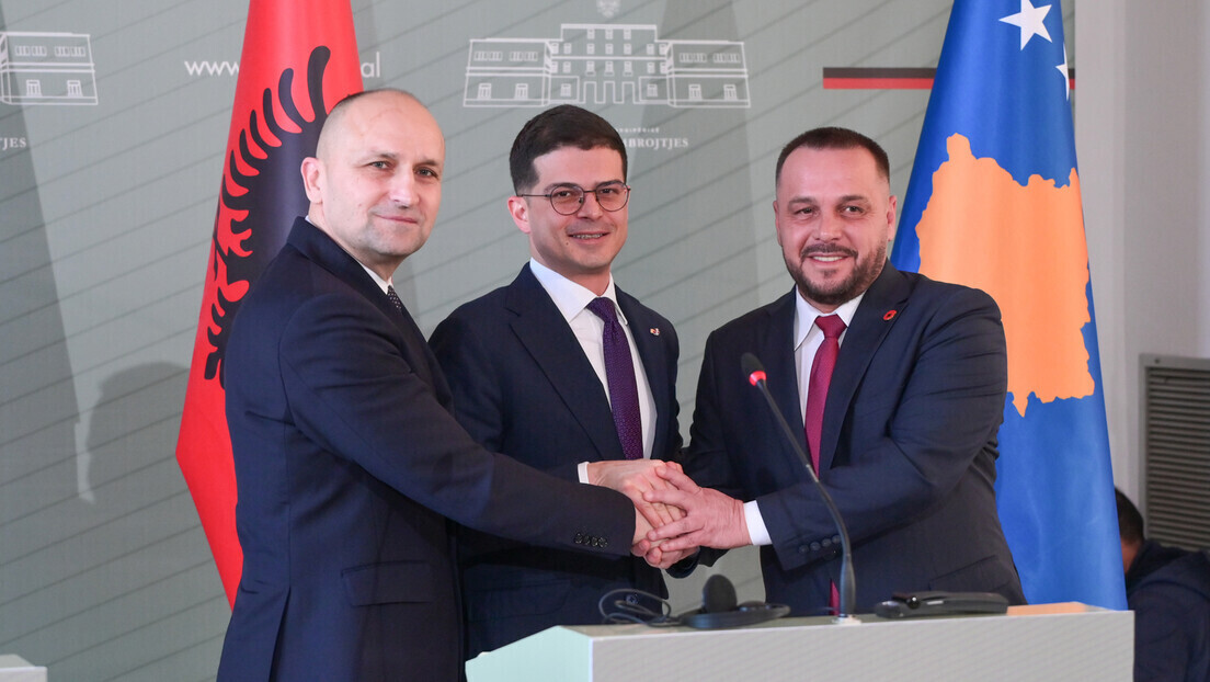 Mинистар одбране Албаније Пиро Венгу, министар одбране Хрватске Иван Анушић и министар одбране привремених приштинских институција Ејуп Маћедонци