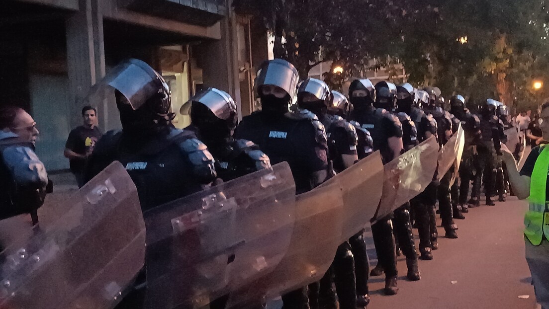 MUP: Tokom intervencije policije u Novom Sadu nisu korišćena zabranjena hemijska sredstva