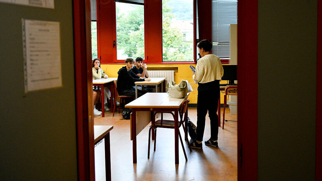 Октобарско повећање плате: На колико новца могу рачунати просветари и васпитачи